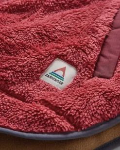 Passenger Fleece|Fleece><noscript><img width=