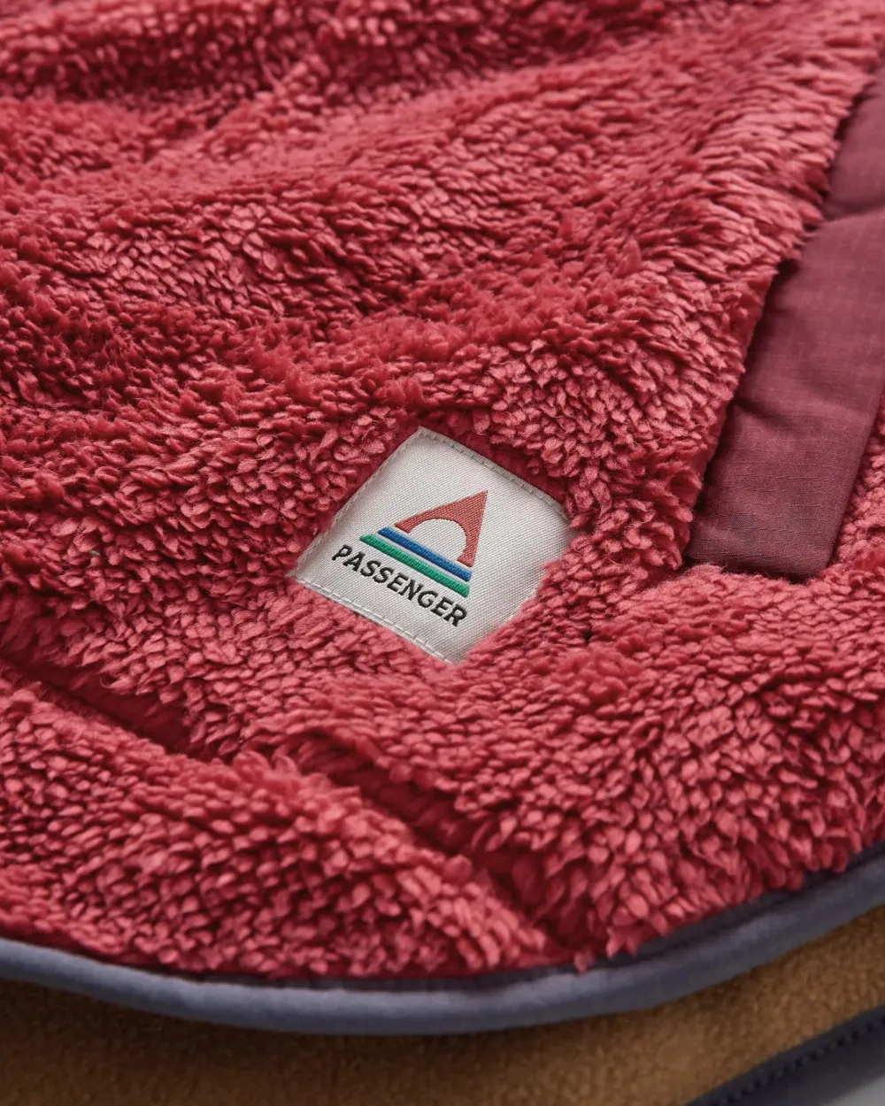 Passenger Fleece|Fleece>Beaumont Recycled Sherpa Hooded Fleece Earth Red