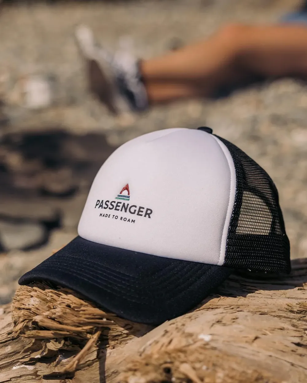 Passenger Accessories|Caps & Hats>Beechey Snapback Trucker Cap Black/White