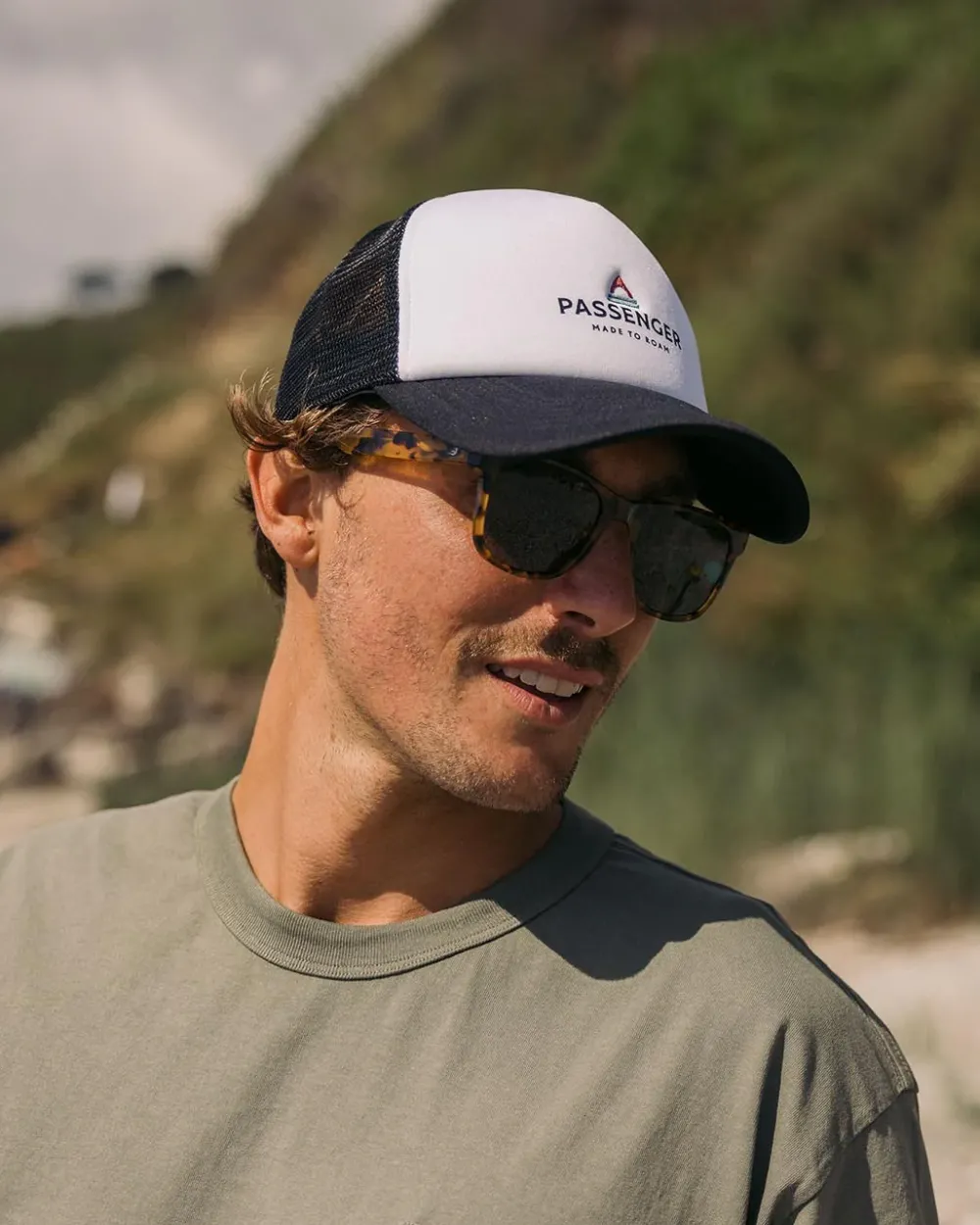 Passenger Accessories|Caps & Hats>Beechey Snapback Trucker Cap Black/White