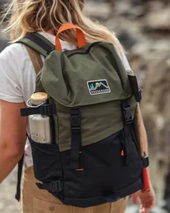 Floris van Bommel Surf Accessories|Surf Accessories>Boondocker Recycled 26L Backpack Black/Khaki