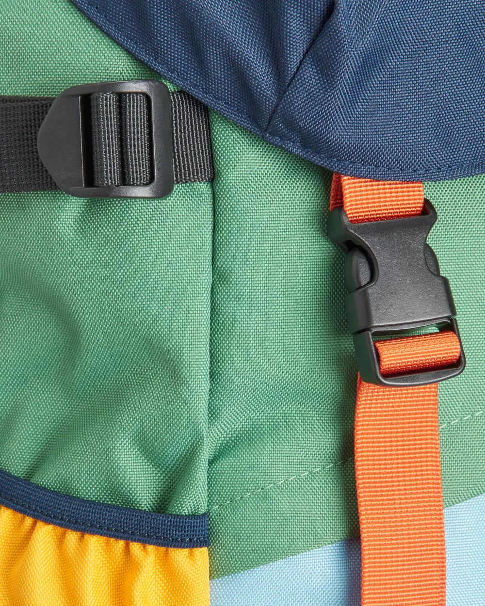 Passenger Backpacks & Bags|Backpacks & Bags>Boondocker Recycled 26L Backpack Navy/ Laurel Green/ Blue Haze