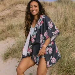 Passenger Tank Tops|Tops & T-Shirts>Brook Shawl Black Flower Burst