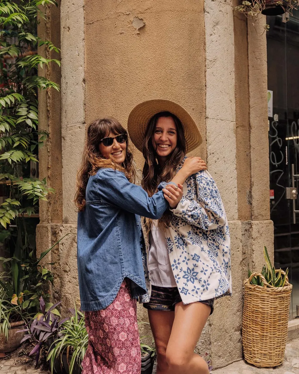 Passenger Shirts>Coral Denim Cotton Ls Shirt Washed Denim