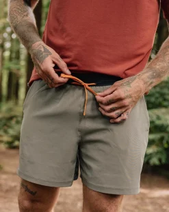 Floris van Bommel Shorts|Activewear>Descent Trail Recycled Shorts Dusty Olive