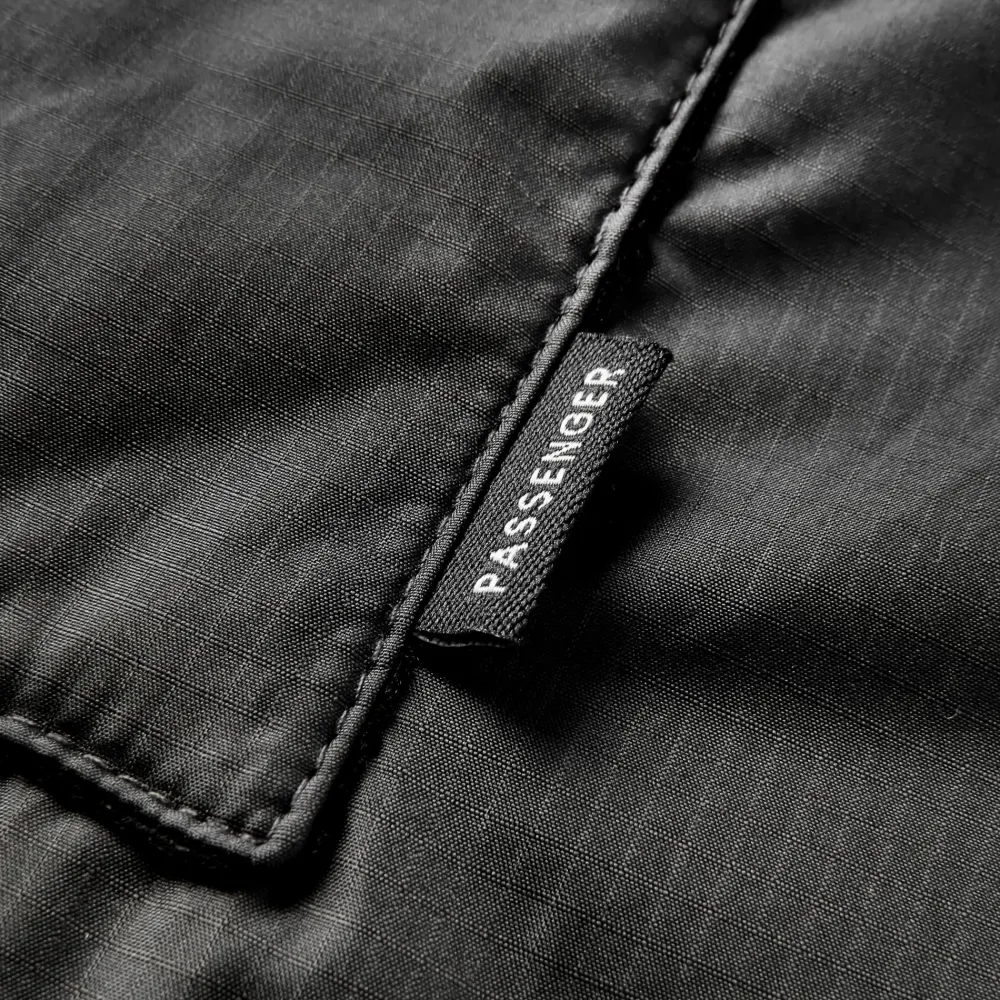 Floris van Bommel Outdoor Living|Outdoor Living>Escapism Recycled Sherpa Lined Changing Robe Black