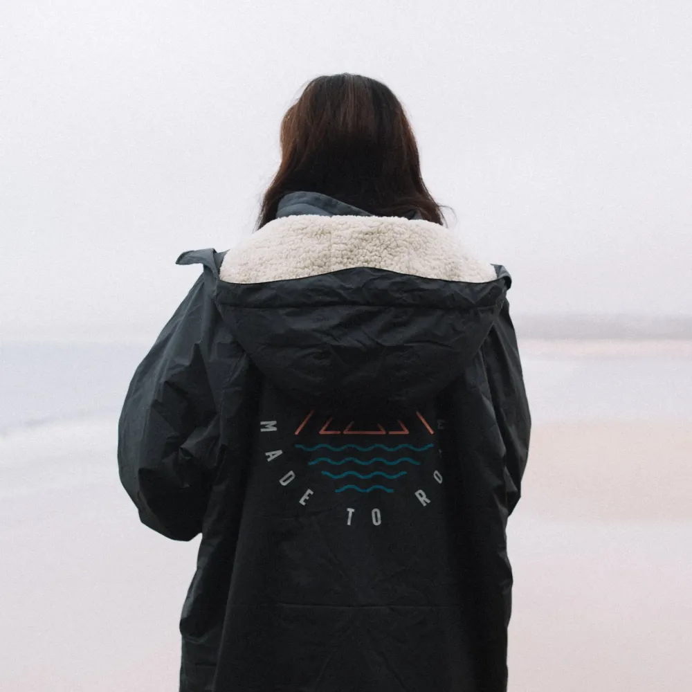 Floris van Bommel Outdoor Living|Outdoor Living>Escapism Recycled Sherpa Lined Changing Robe Black