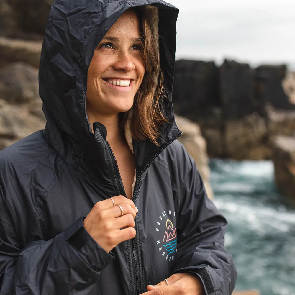 Floris van Bommel Outdoor Living|Outdoor Living>Escapism Recycled Sherpa Lined Changing Robe Black