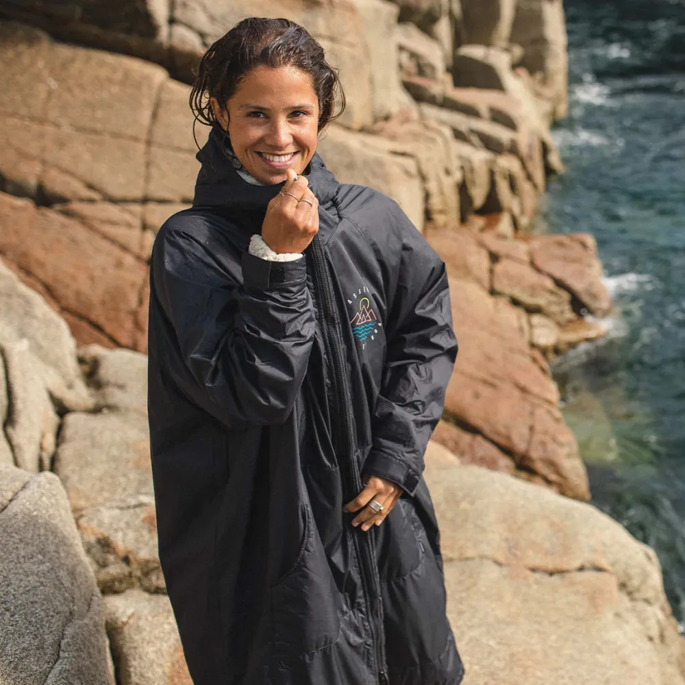 Floris van Bommel Outdoor Living|Outdoor Living>Escapism Recycled Sherpa Lined Changing Robe Black