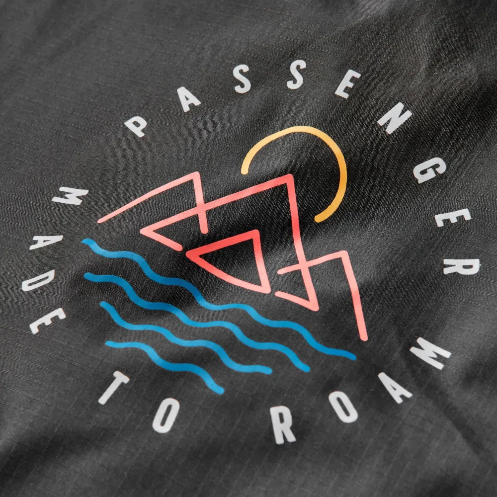 Floris van Bommel Outdoor Living|Outdoor Living>Escapism Recycled Sherpa Lined Changing Robe Black