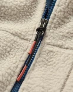 Passenger Fleece|Fleece><noscript><img width=