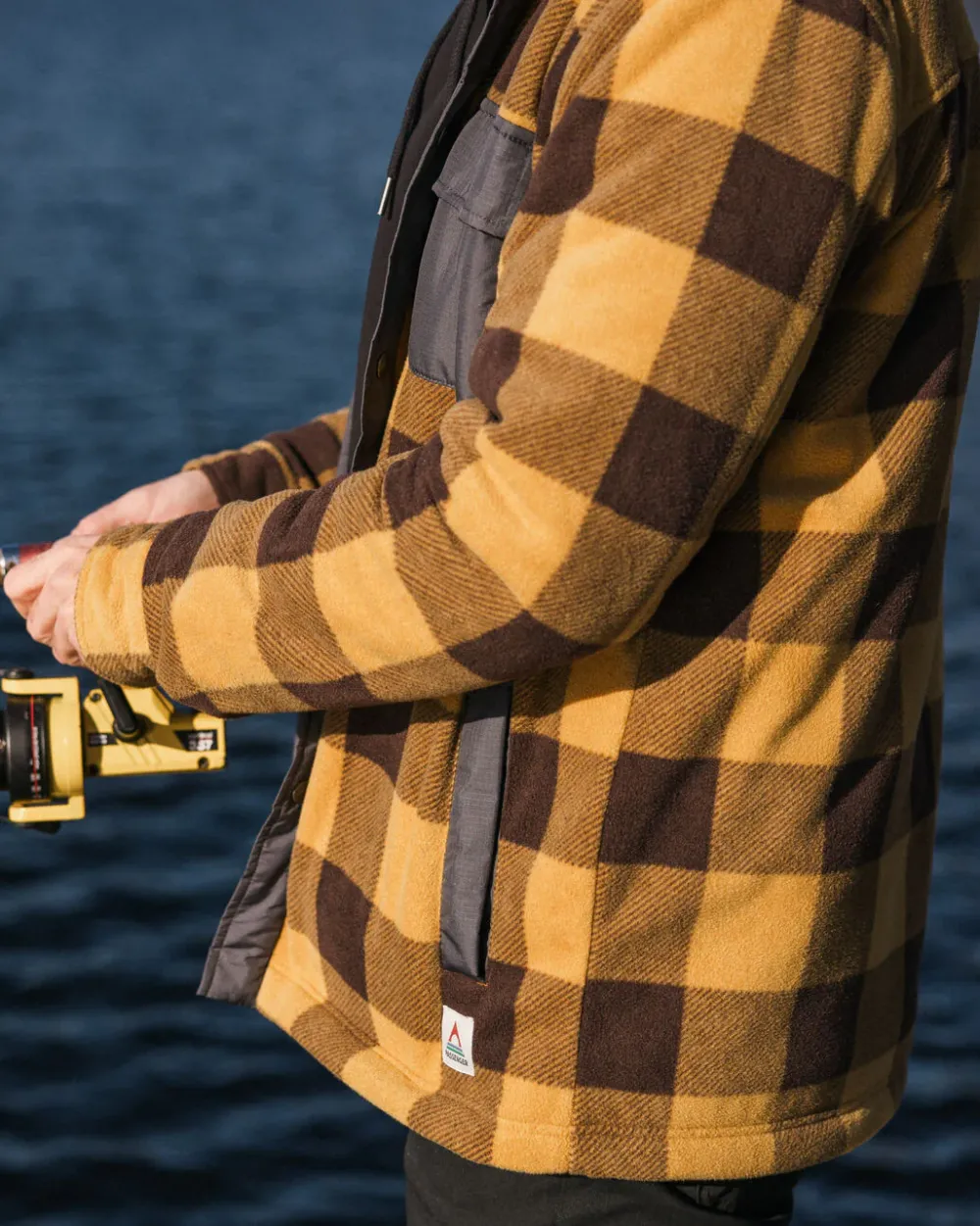 Passenger Shirts|Fleece>Firelight Sherpa Lined Overshirt Golden Brown Check