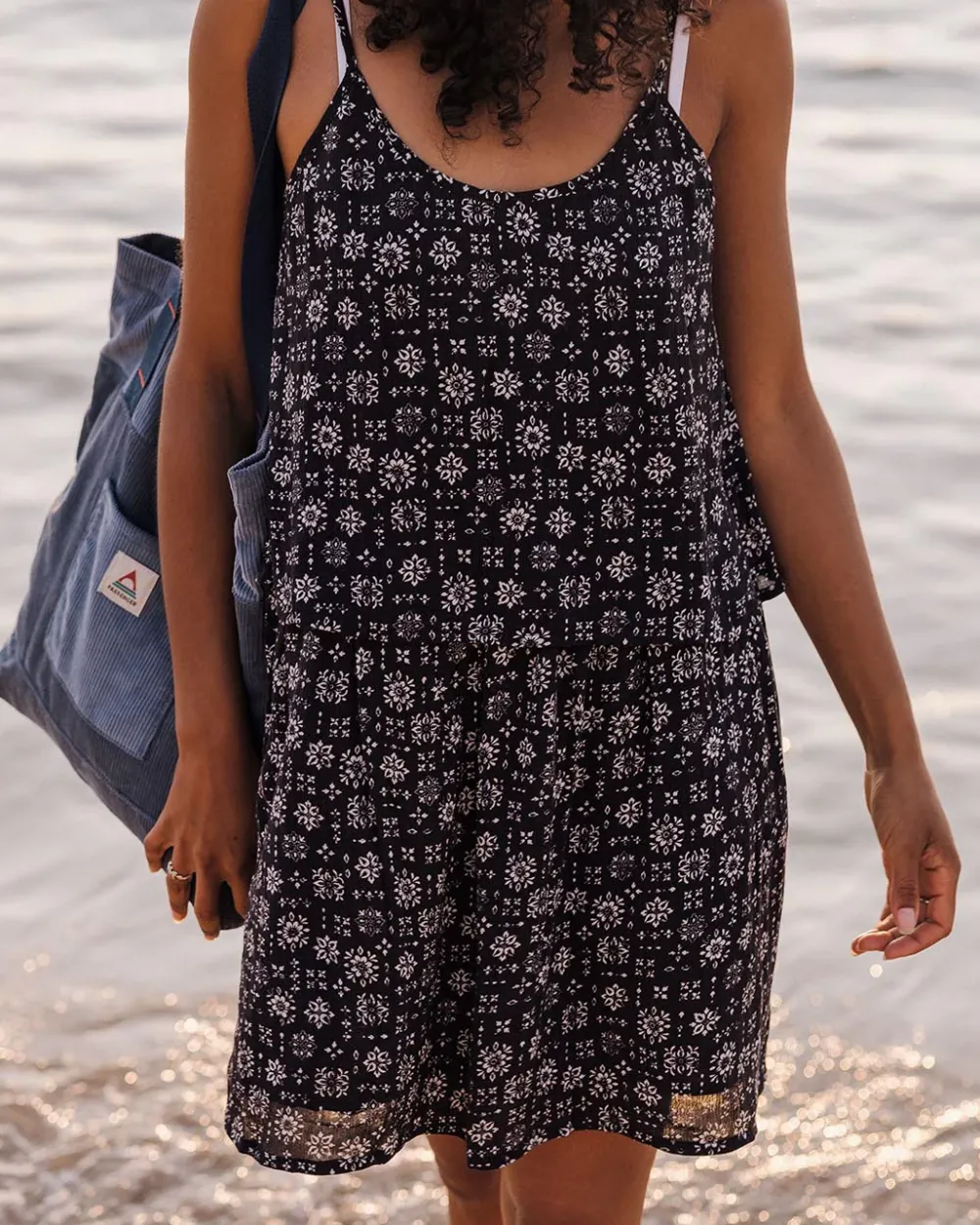 Passenger Dresses & Skirts|Women's Outlet>Floaty Layered Dress Simple Tile Faded Black