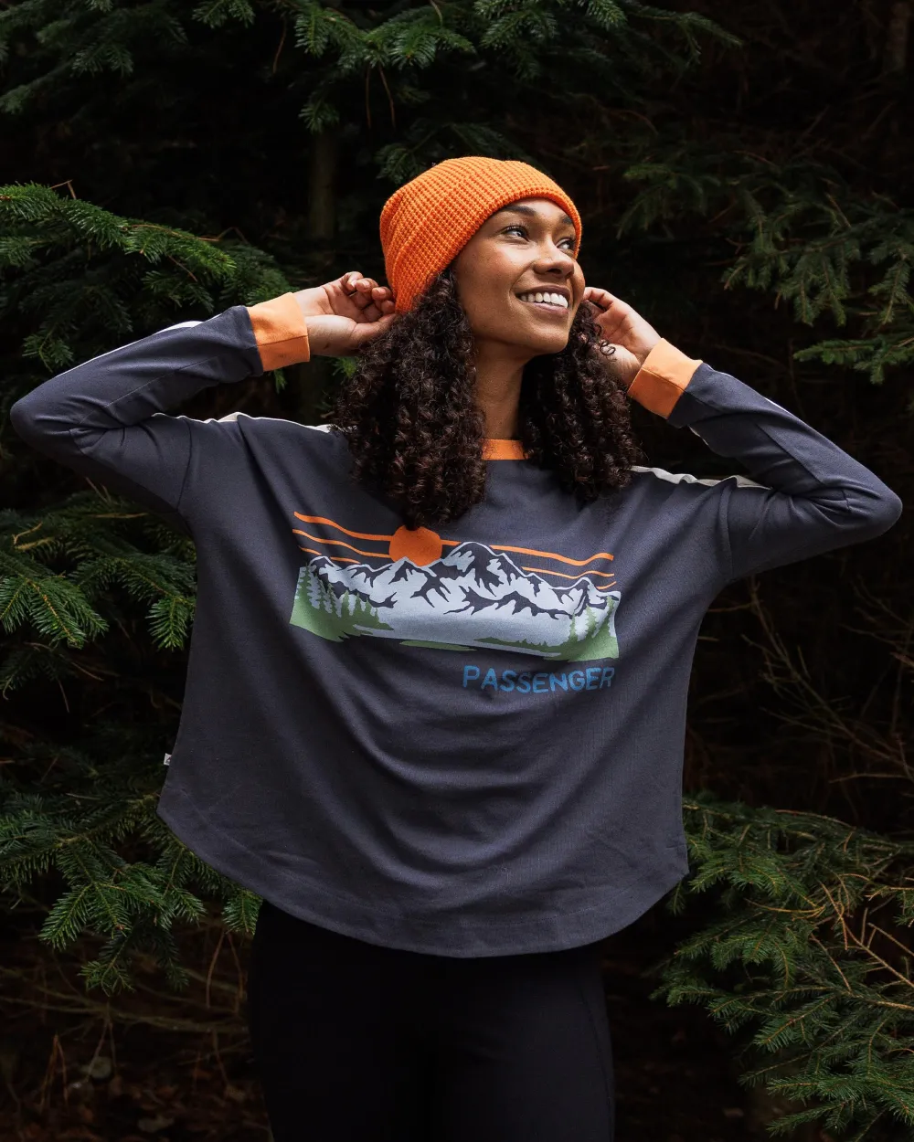 Passenger Tops & T-Shirts>Hilltop Organic Cotton LS T-Shirt Charcoal