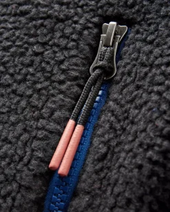 Passenger Fleece|Fleece><noscript><img width=