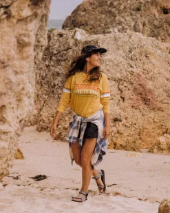 Passenger Tops & T-Shirts><noscript><img width=