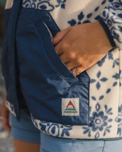 Passenger Fleece|Fleece><noscript><img width=