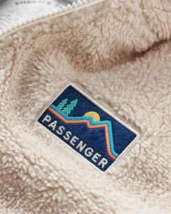 Passenger Fleece|Fleece><noscript><img width=