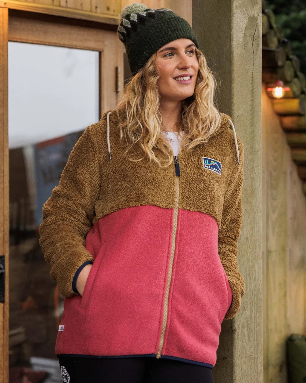 Passenger Fleece|Fleece>Nestling Recycled Sherpa Hooded Fleece Biscuit