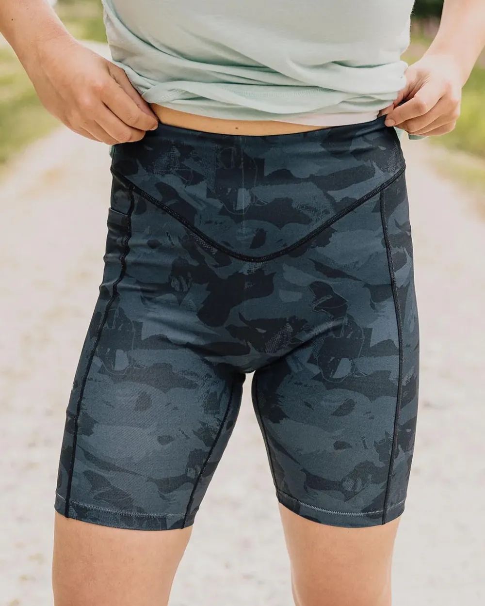 Passenger Shorts|Leggings>Route Recycled Active Short Black Abstract