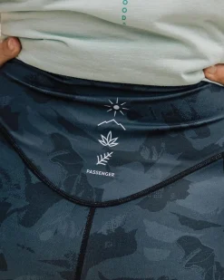 Passenger Shorts|Leggings><noscript><img width=