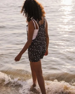 Passenger Shorts|Jumpsuits & Playsuits><noscript><img width=