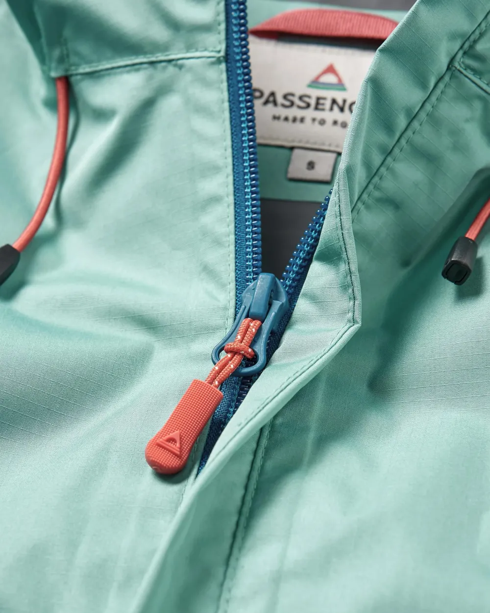 Passenger Activewear>Scene Water Resistant Recycled Jacket Shallow Water/ Corsair Blue