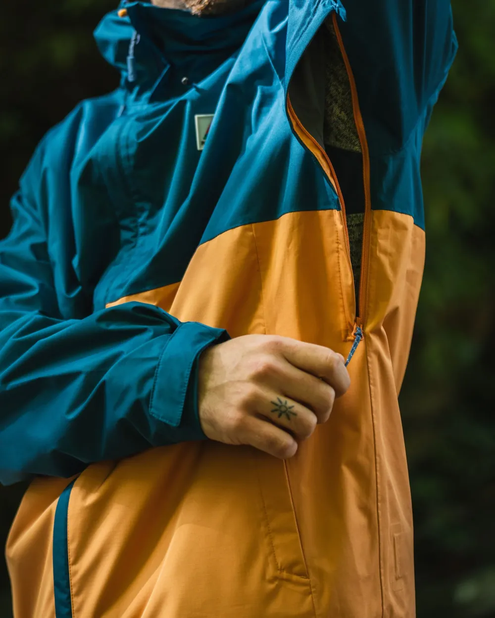 Floris van Bommel Activewear|Best Sellers>Season Water Resistant Recycled Jacket Corsair Blue/ Apricot