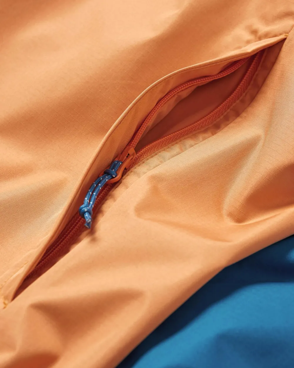 Floris van Bommel Activewear|Best Sellers>Season Water Resistant Recycled Jacket Corsair Blue/ Apricot