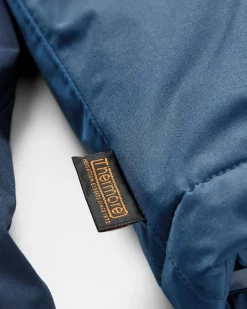 Passenger Water Resistant|Insulated><noscript><img width=