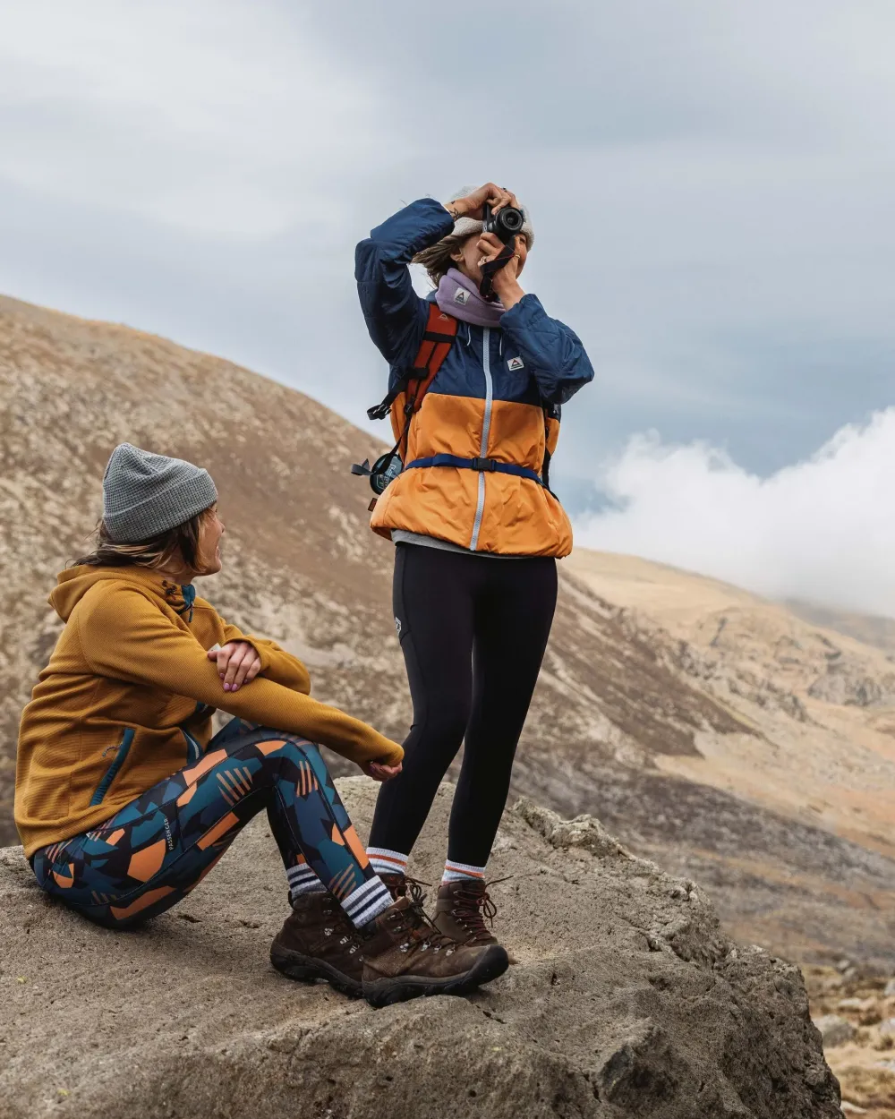 Passenger Water Resistant|Insulated>Singletrack Recycled Thermore® Insulated Jacket Dark Denim/ Apricot