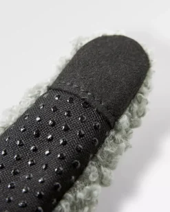 Passenger Gloves|Gloves><noscript><img width=