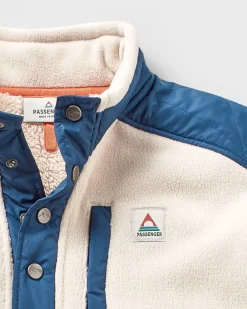 Passenger Fleece|Fleece><noscript><img width=