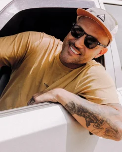 Passenger T-Shirts & Tank Tops><noscript><img width=