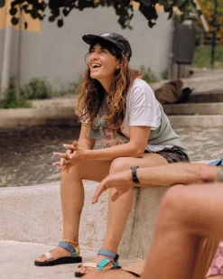 Passenger Tops & T-Shirts><noscript><img width=