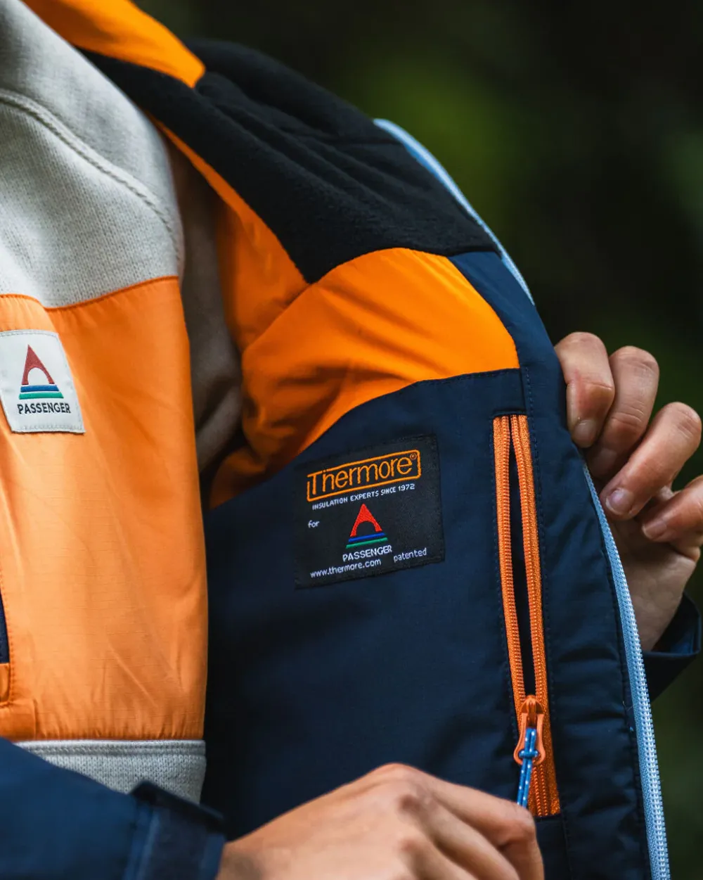 Passenger Insulated|Activewear>Terrain Insulated Water Resistant Jacket Dark Denim/ Deep Navy