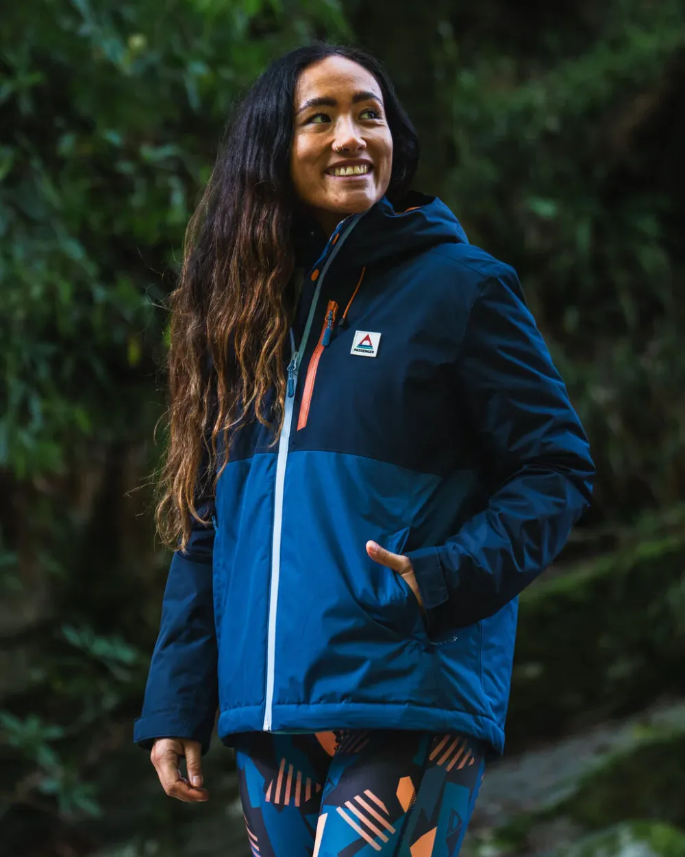 Passenger Insulated|Activewear>Terrain Insulated Water Resistant Jacket Dark Denim/ Deep Navy