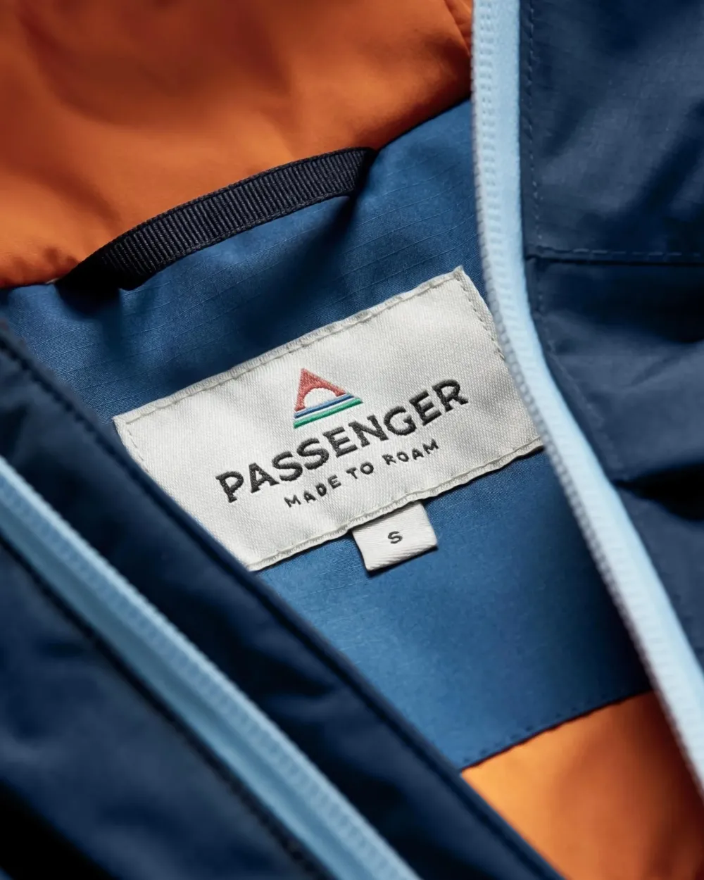 Passenger Insulated|Activewear>Terrain Insulated Water Resistant Jacket Dark Denim/ Deep Navy