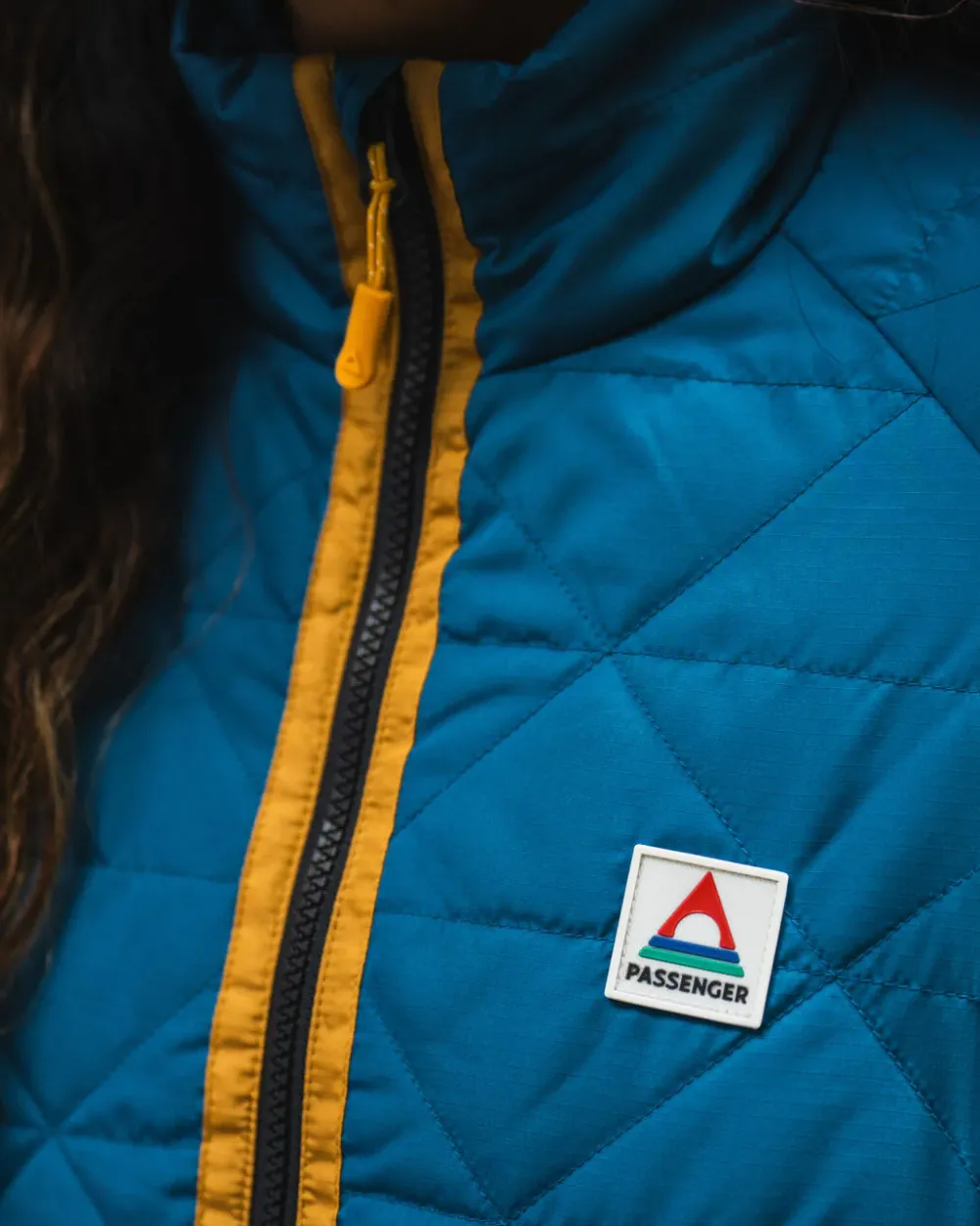 Passenger Water Resistant|Insulated>Trace Recycled Thermore® Insulated Jacket Corsair Blue/ Jungle Green