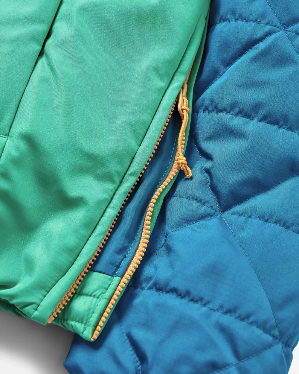 Passenger Water Resistant|Insulated>Trace Recycled Thermore® Insulated Jacket Corsair Blue/ Jungle Green