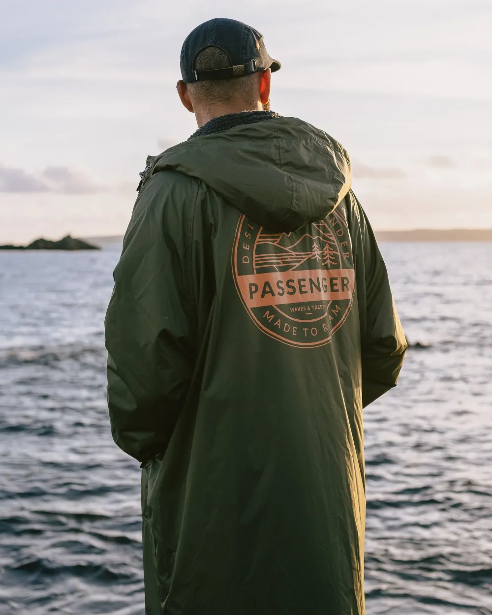 Floris van Bommel Outdoor Living|Outdoor Living>Waves Recycled Sherpa Lined Changing Robe Khaki