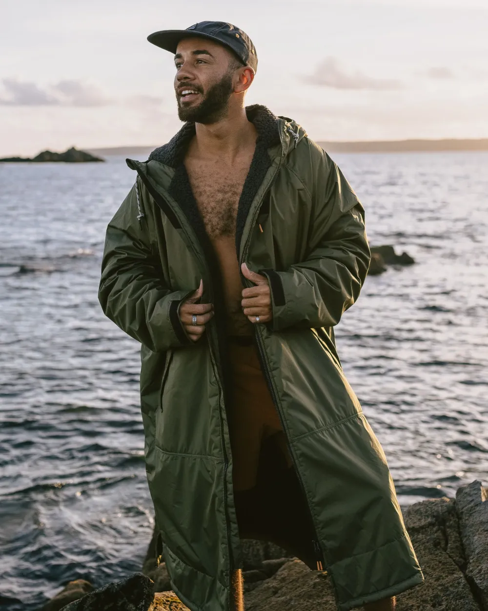 Floris van Bommel Outdoor Living|Outdoor Living>Waves Recycled Sherpa Lined Changing Robe Khaki