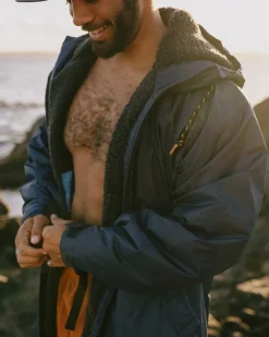 Passenger Changing Robes & Ponchos|Changing Robes & Surf Ponchos><noscript><img width=