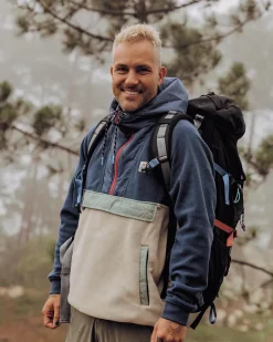 Passenger Fleece|Fleece><noscript><img width=